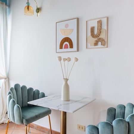 Suite Trevi - Charming Loft Near Trevi Fountain Rom Exteriör bild