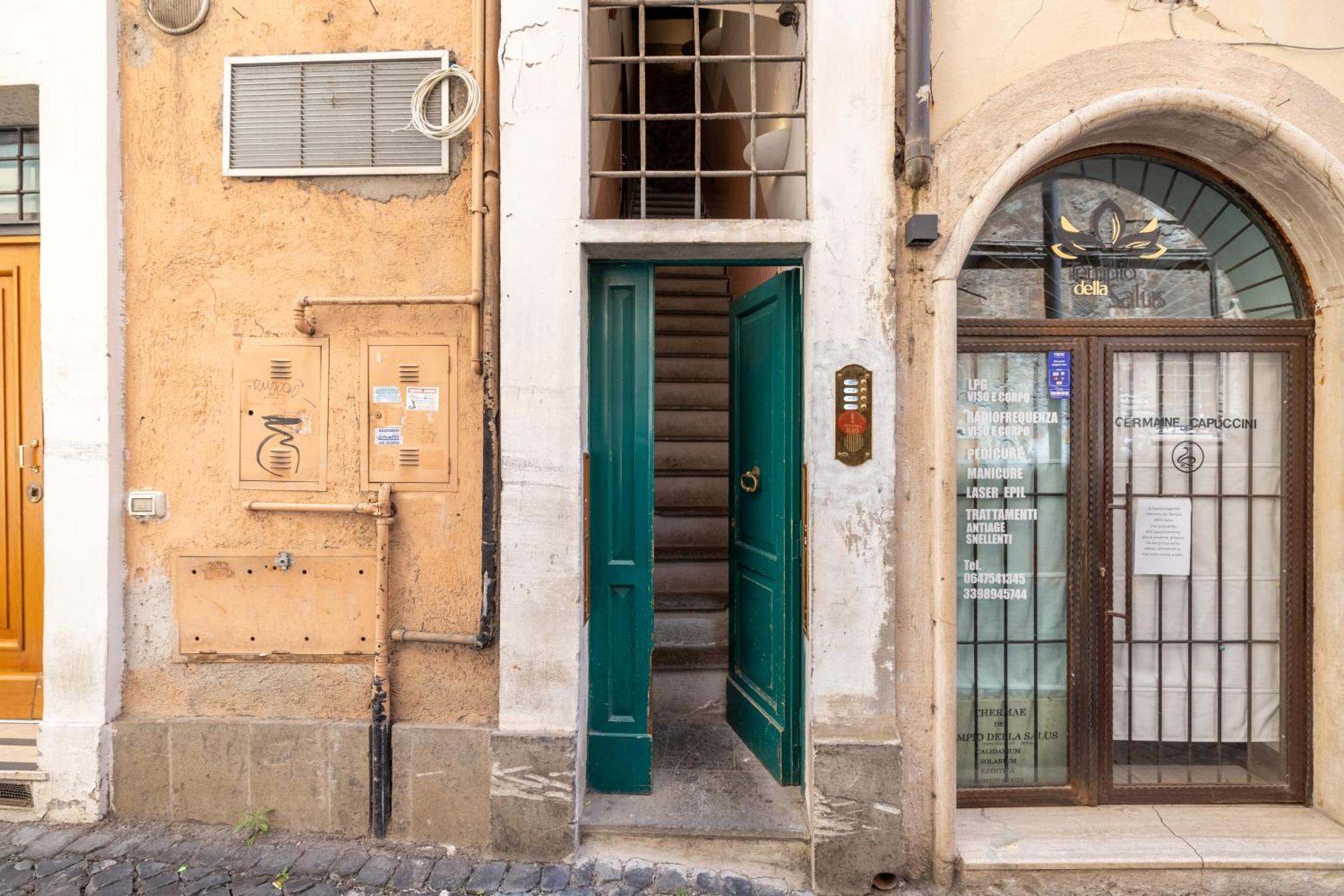 Suite Trevi - Charming Loft Near Trevi Fountain Rom Exteriör bild