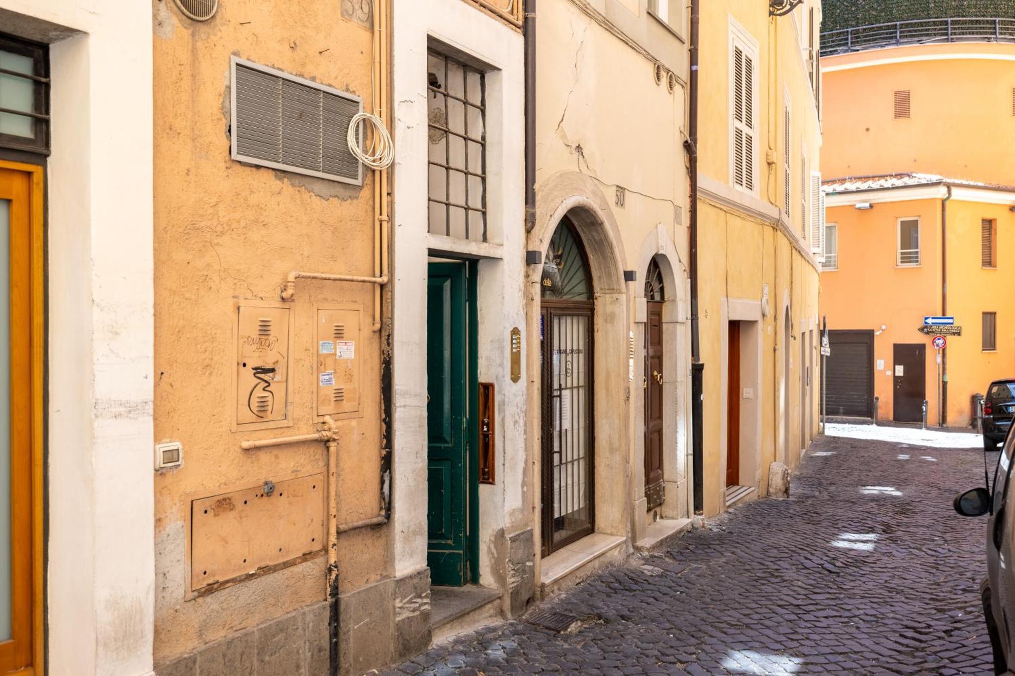 Suite Trevi - Charming Loft Near Trevi Fountain Rom Exteriör bild